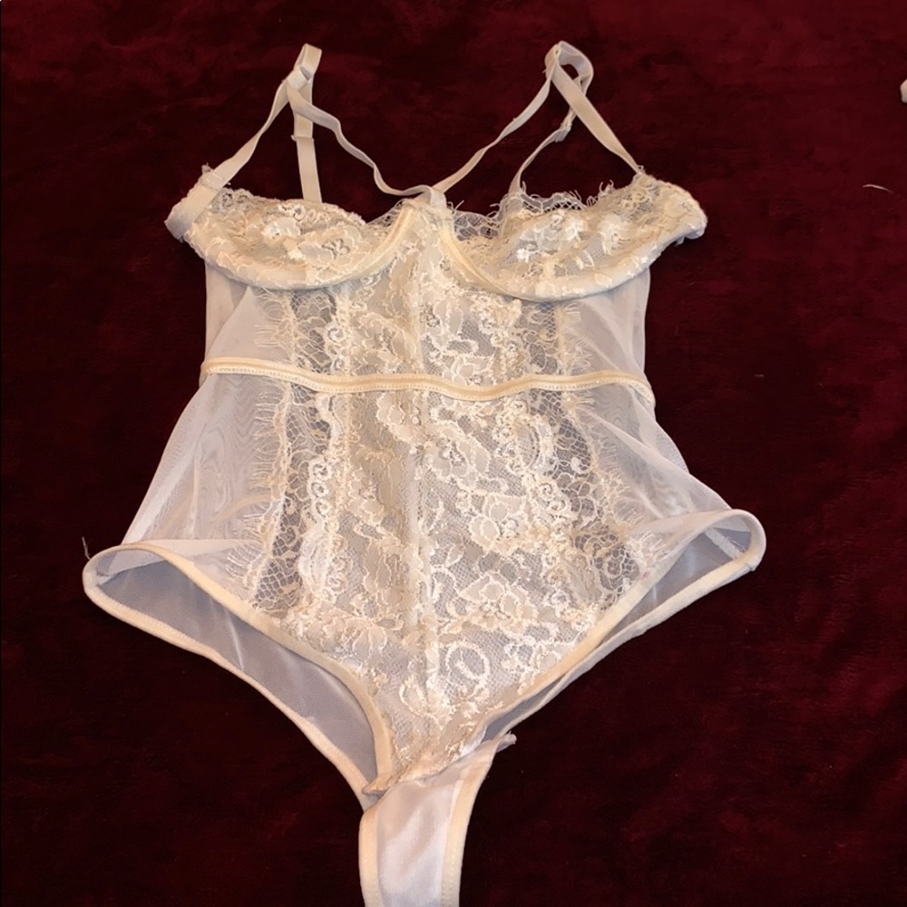 Lace bodysuit